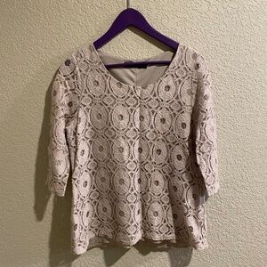 Cream lace 3/4 sleeve top